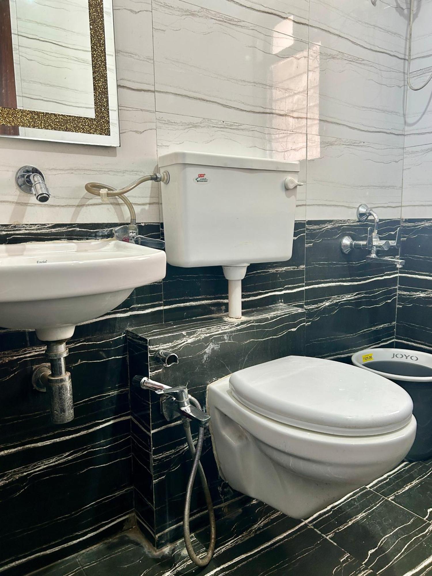 Zenith Homes - Boomerang Suites Bombaj Zewnętrze zdjęcie