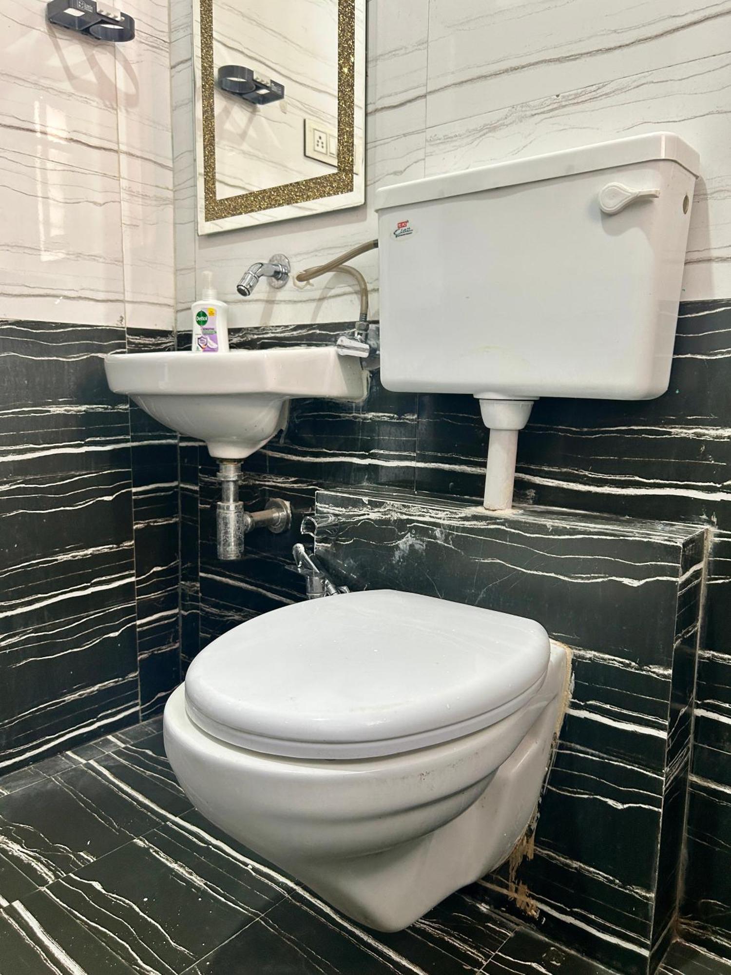 Zenith Homes - Boomerang Suites Bombaj Zewnętrze zdjęcie